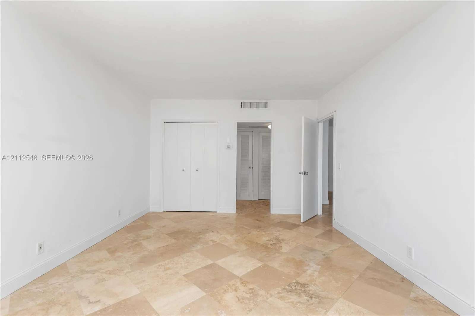 5700 Collins Avenue #10D