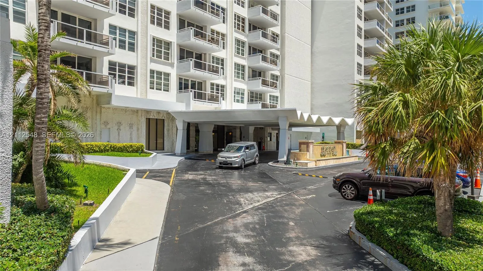 5700 Collins Avenue #10D