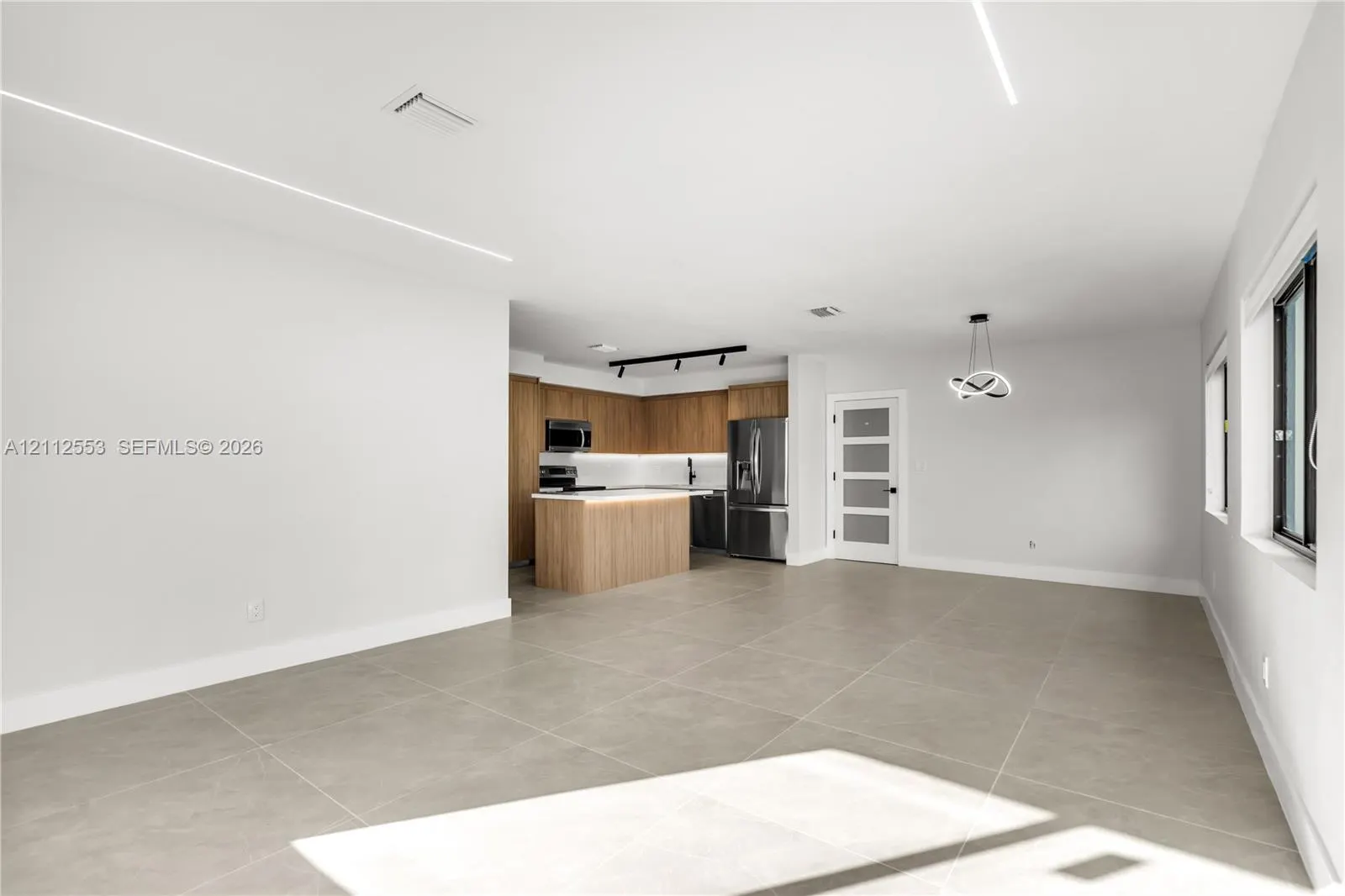 1410 NE 161st Street