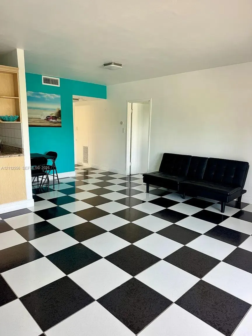 8400 Byron Avenue #4E