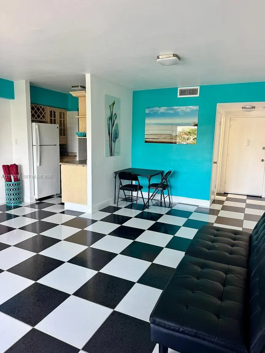 8400 Byron Avenue #4E
