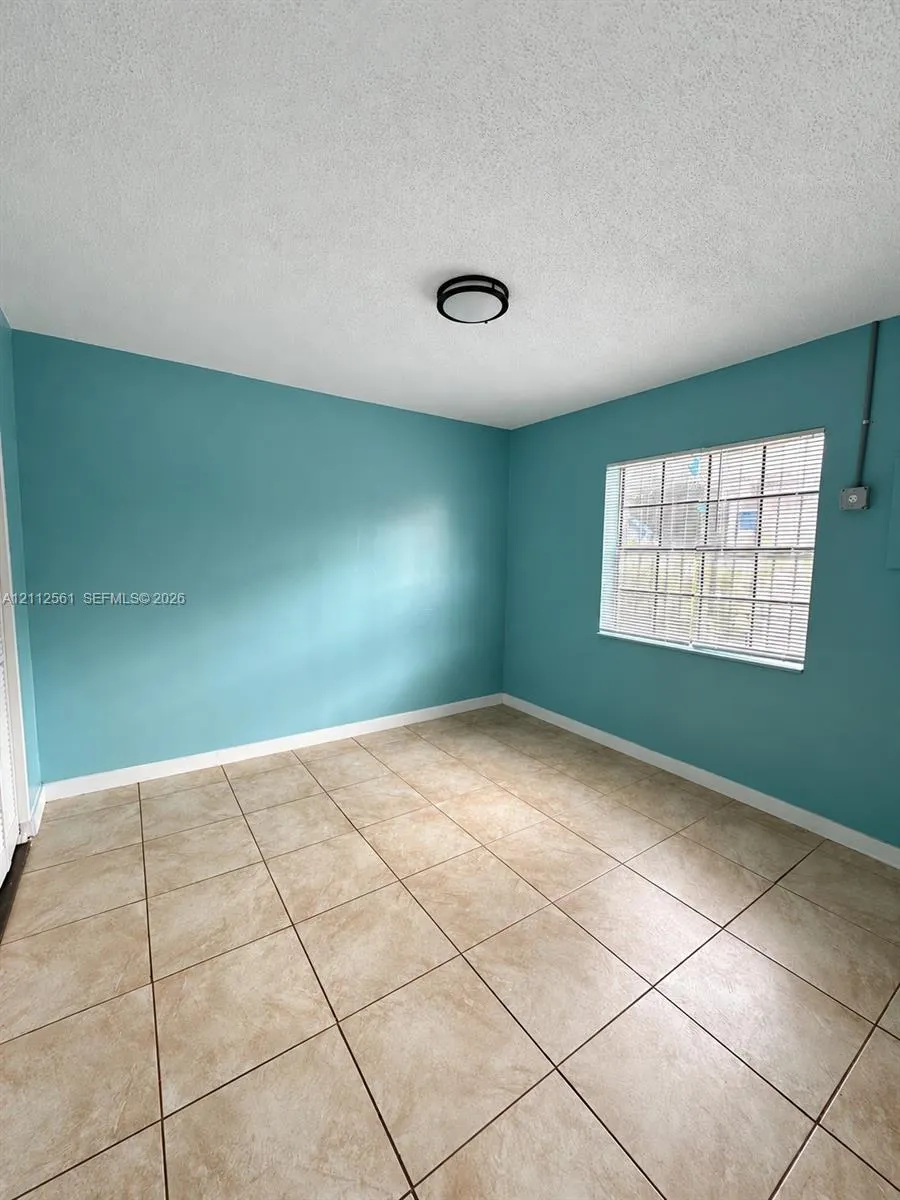 6901 NW 8th Avenue #2