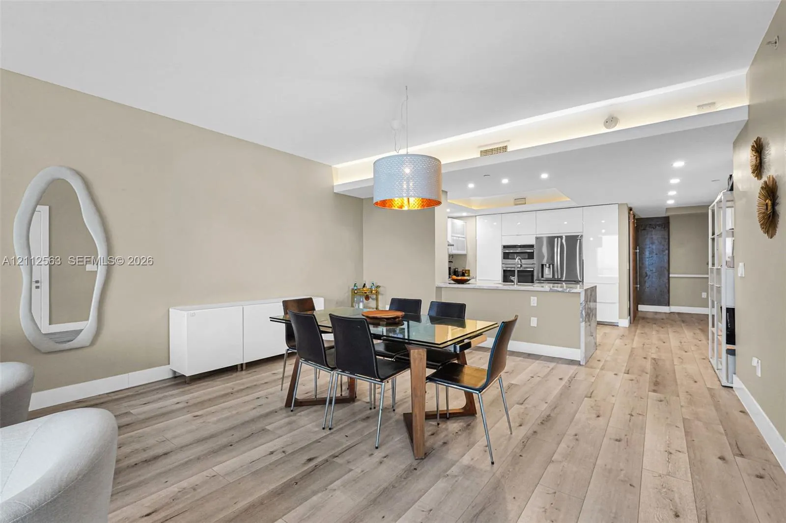 3330 NE 190th Street #2016