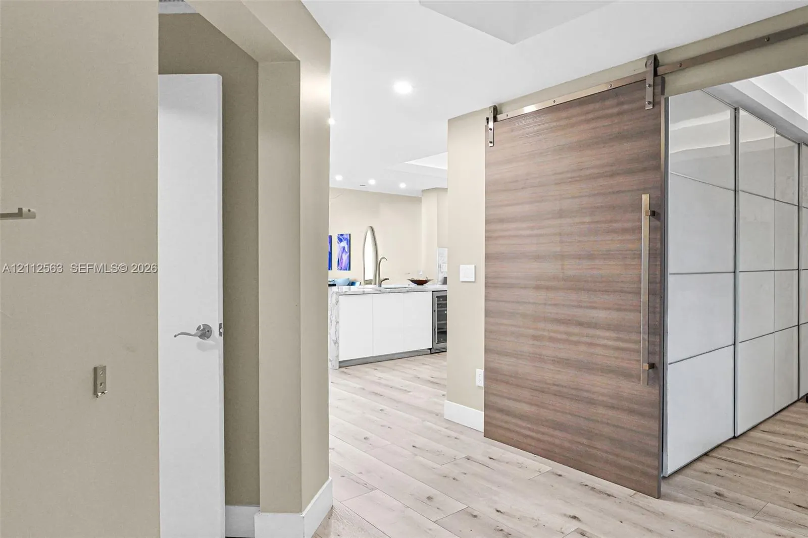 3330 NE 190th Street #2016