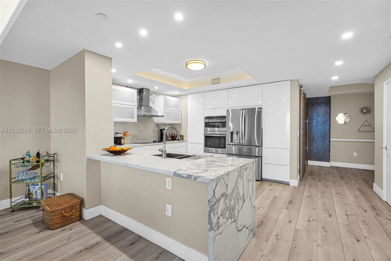 3330 NE 190th Street #2016