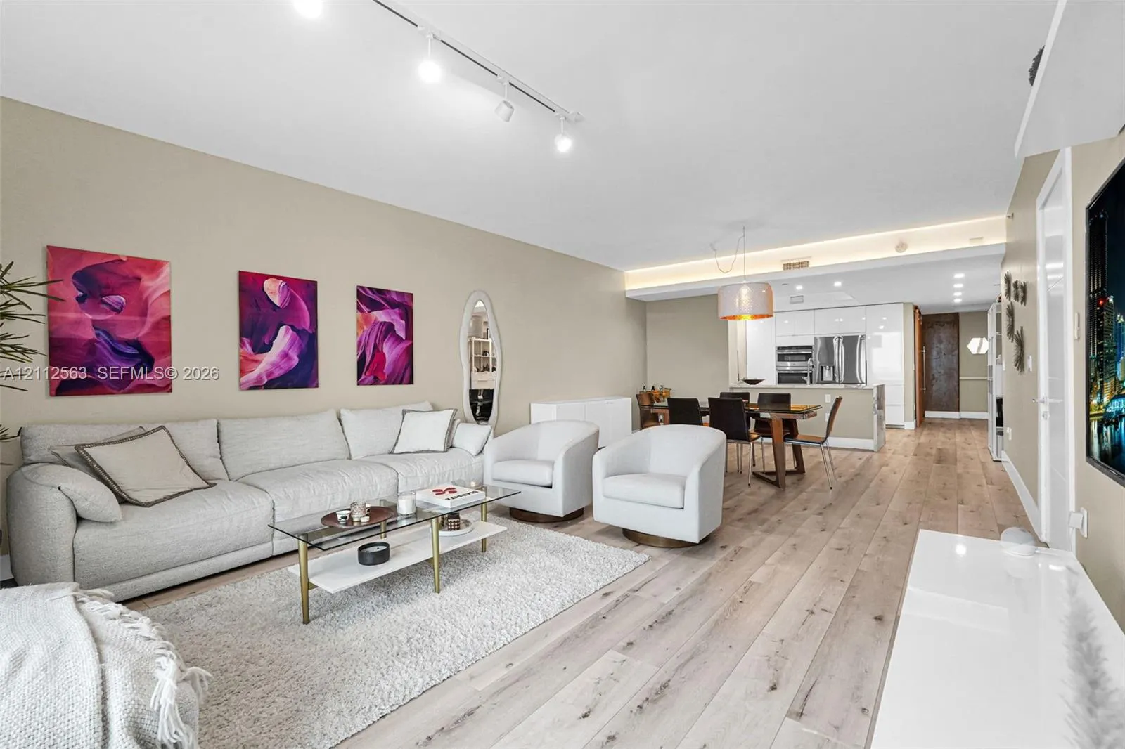 3330 NE 190th Street #2016