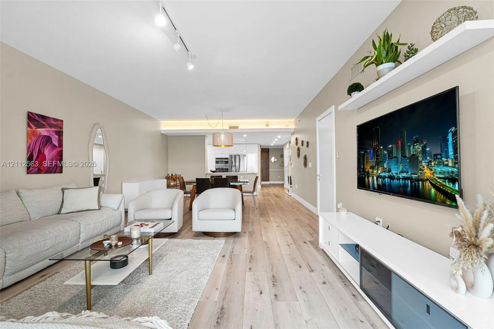 3330 NE 190th Street #2016