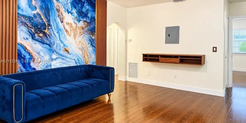 984 SW 9th Street #2