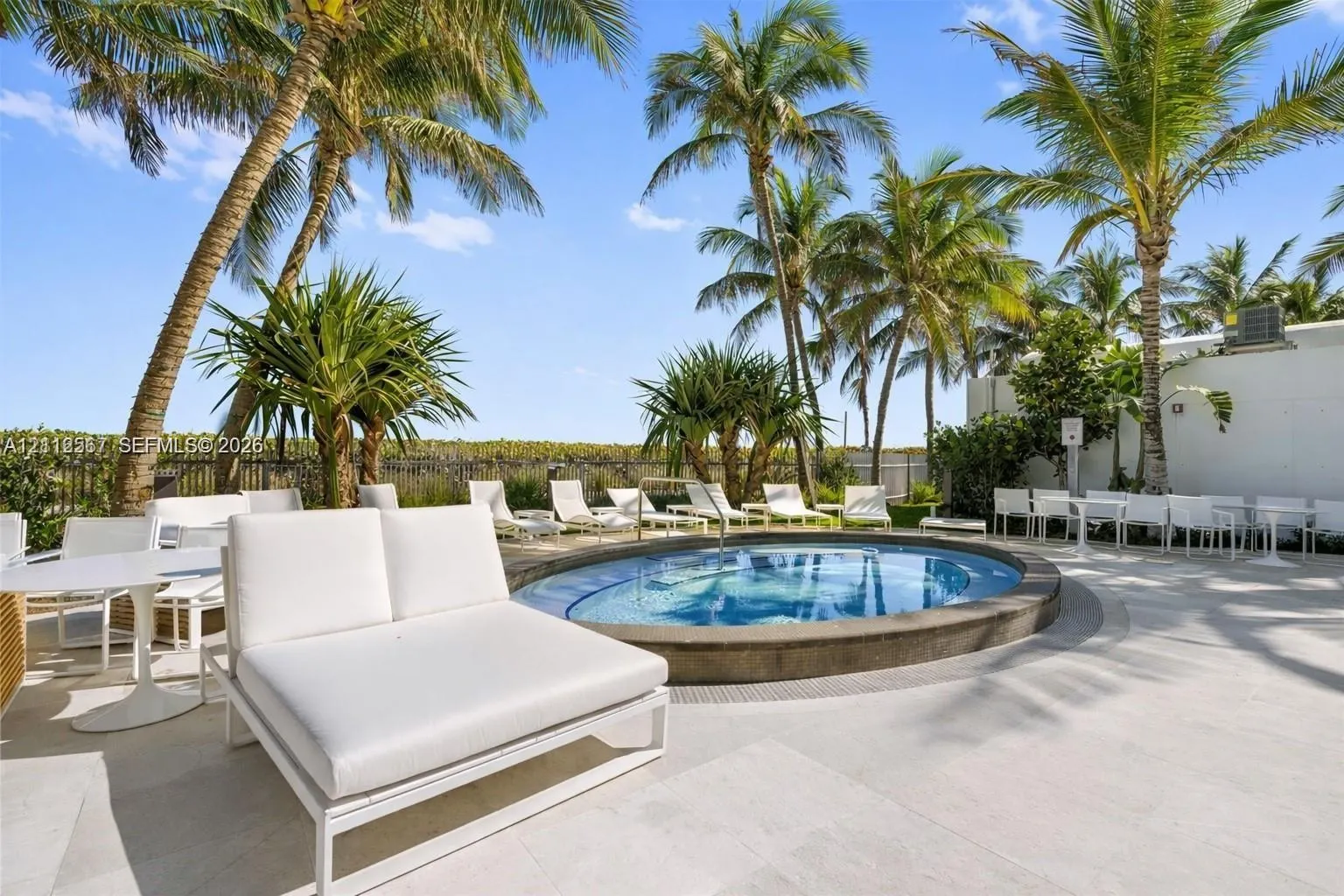 6365 Collins Avenue #3208