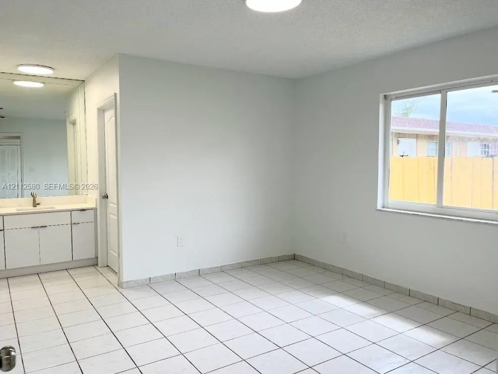 27 NW 51st Avenue #27