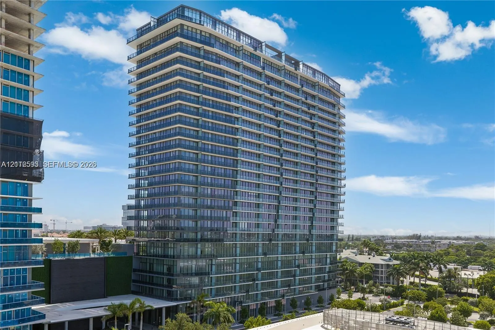 1170 E Hallandale #901