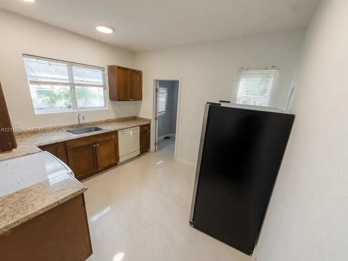 1154 W 25th Street #1154