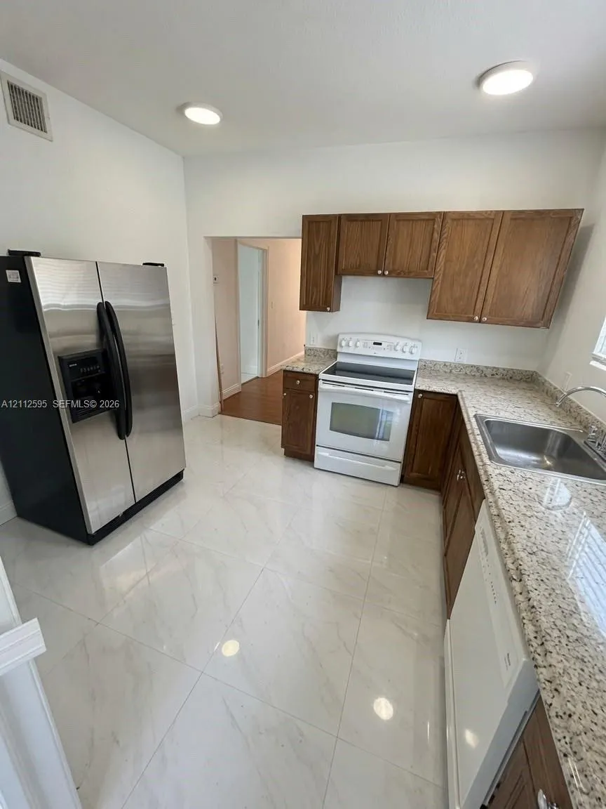 1154 W 25th Street #1154