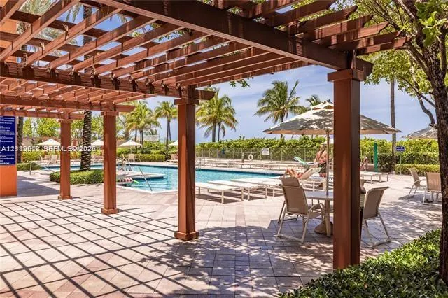 2080 S Ocean Drive #202