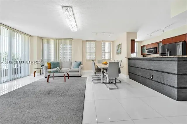 2080 S Ocean Drive #202