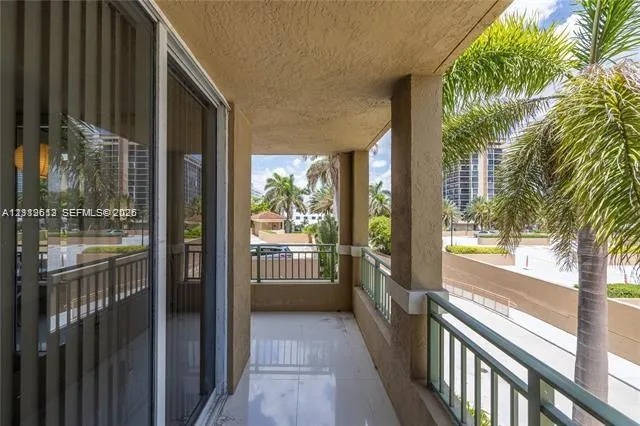 2080 S Ocean Drive #202