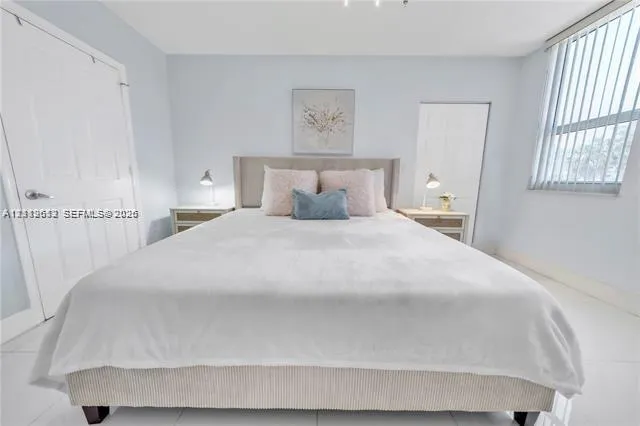2080 S Ocean Drive #202