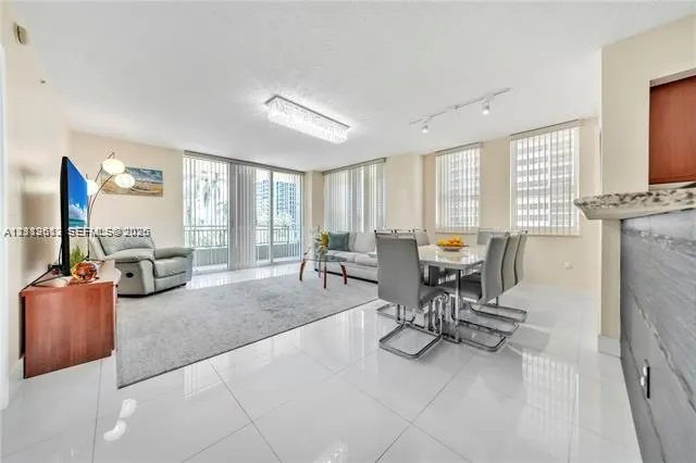 2080 S Ocean Drive #202