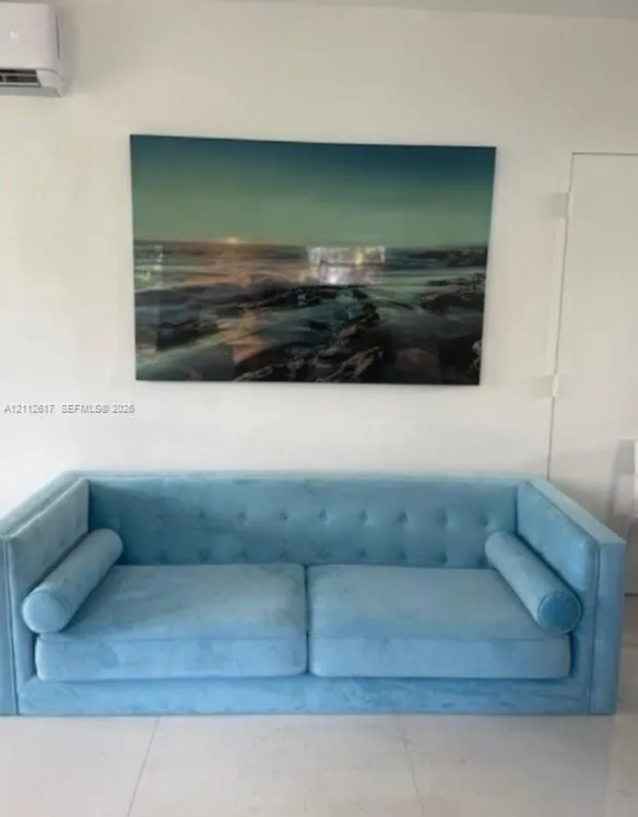 1604 Drexel Avenue #201