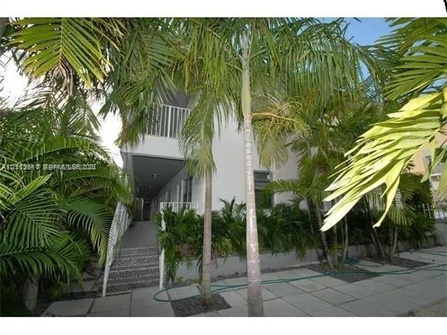 1604 Drexel Avenue #201