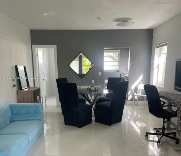1604 Drexel Avenue #201