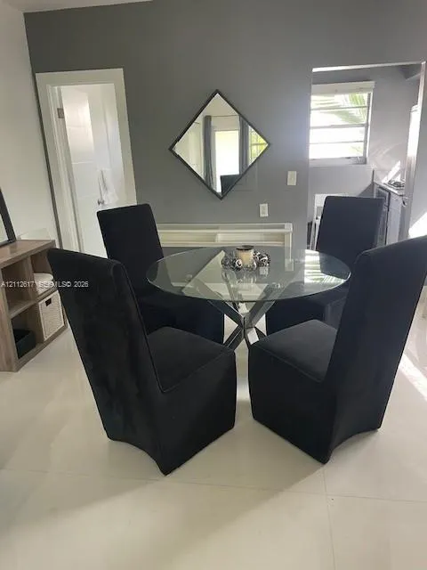 1604 Drexel Avenue #201