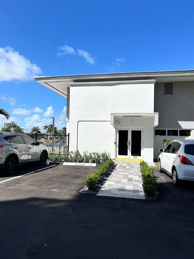 3113 S Ocean Drive #302