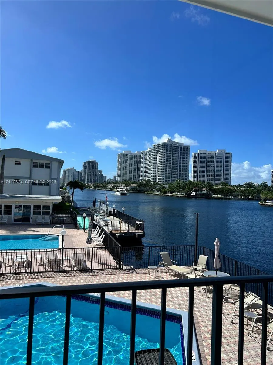 3113 S Ocean Drive #302