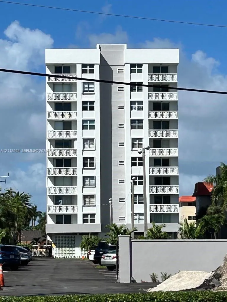 3113 S Ocean Drive #302