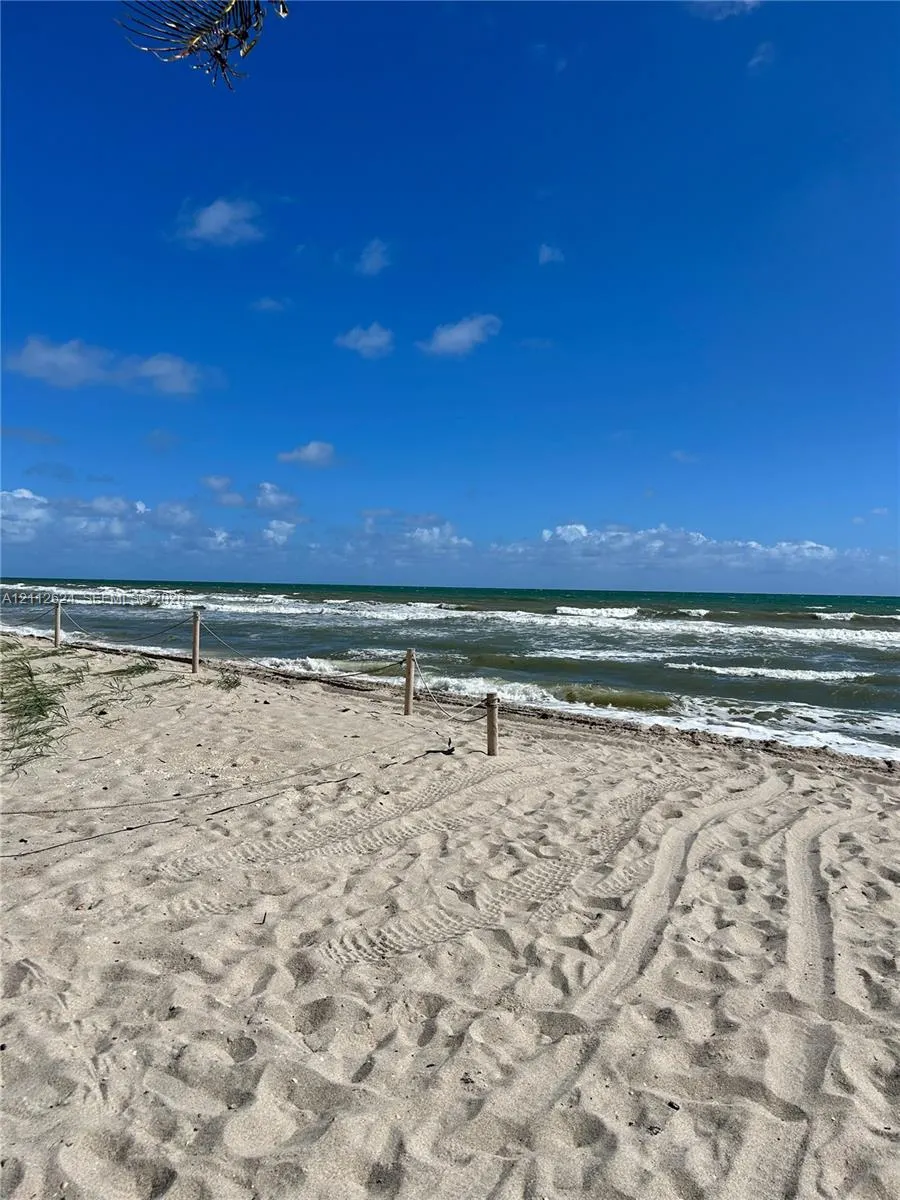 3113 S Ocean Drive #302