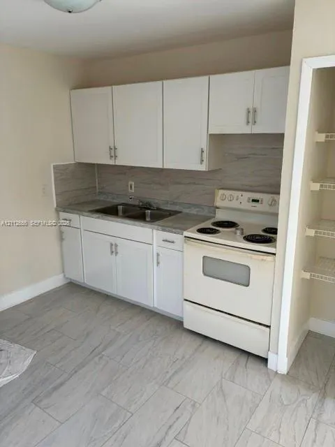 422 Las Palmas Circle #0
