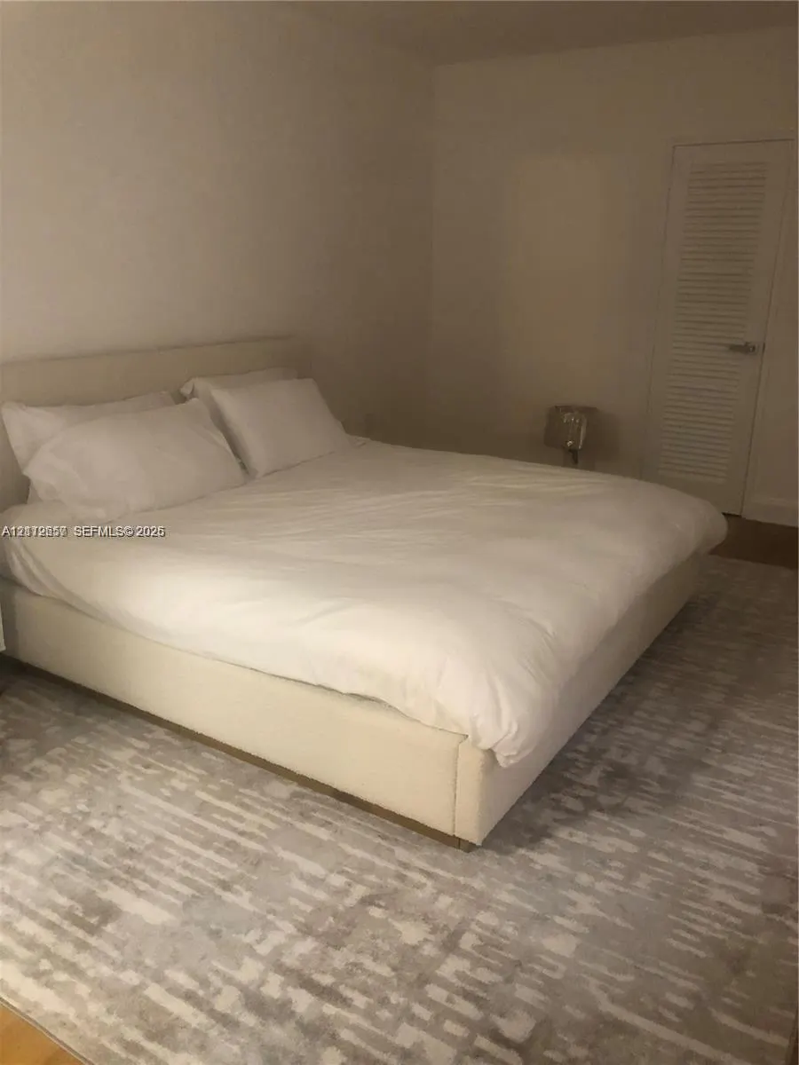 10185 Collins Avenue #1016