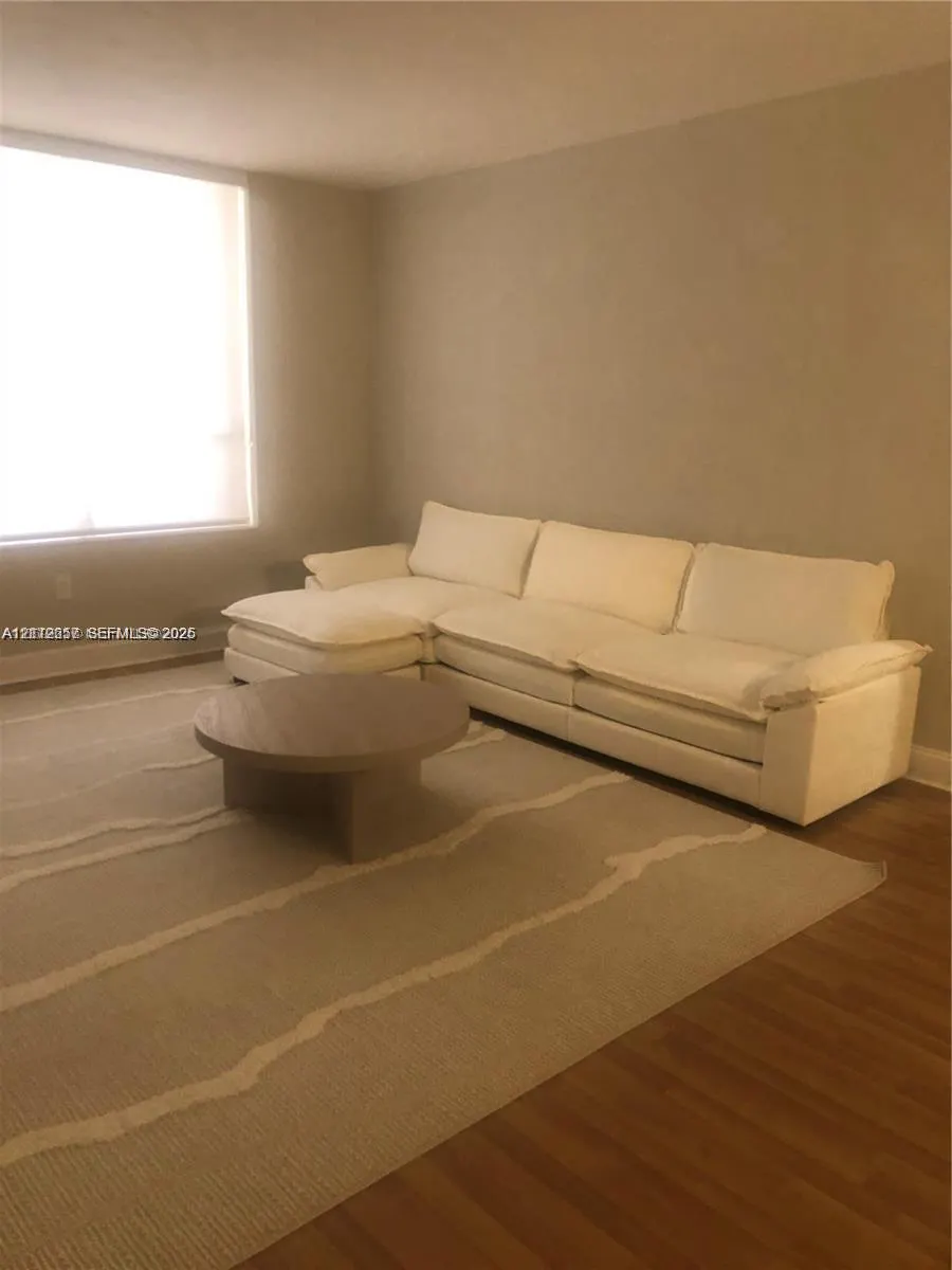 10185 Collins Avenue #1016