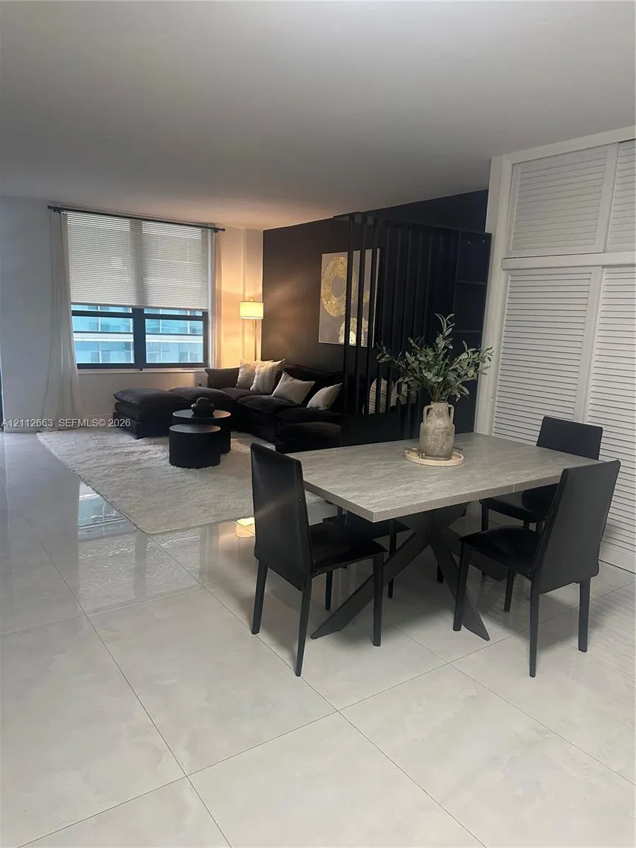 10185 Collins Avenue #523