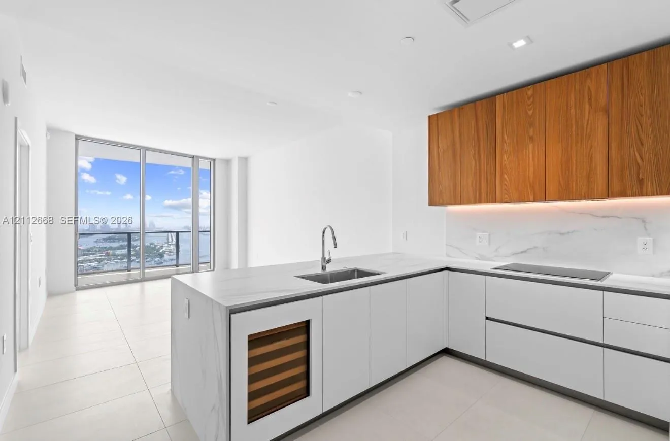 1400 Biscayne Boulevard #1803