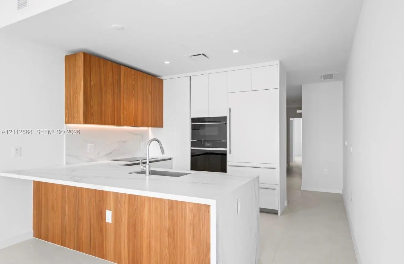1400 Biscayne Boulevard #1803