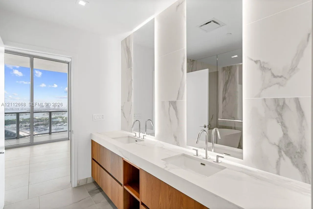 1400 Biscayne Boulevard #1803