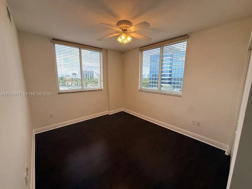 18800 NE 29th Avenue #606