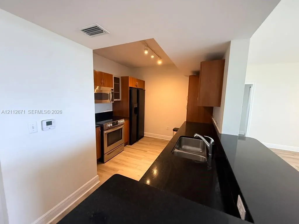 18800 NE 29th Avenue #606