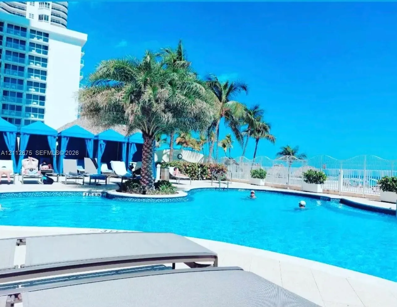 16699 Collins Avenue #1410