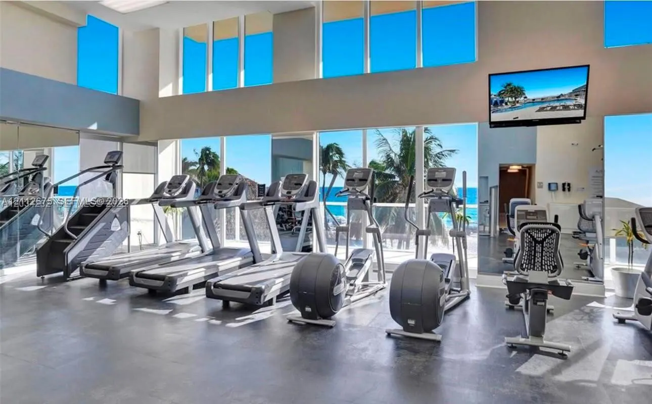 16699 Collins Avenue #1410