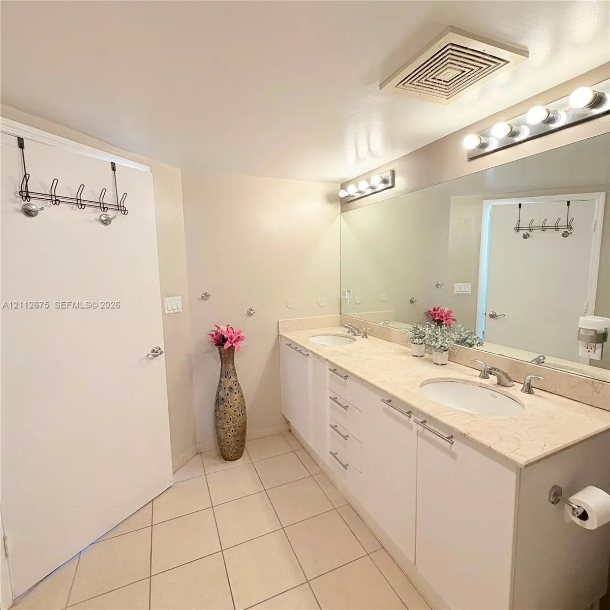 16699 Collins Avenue #1410