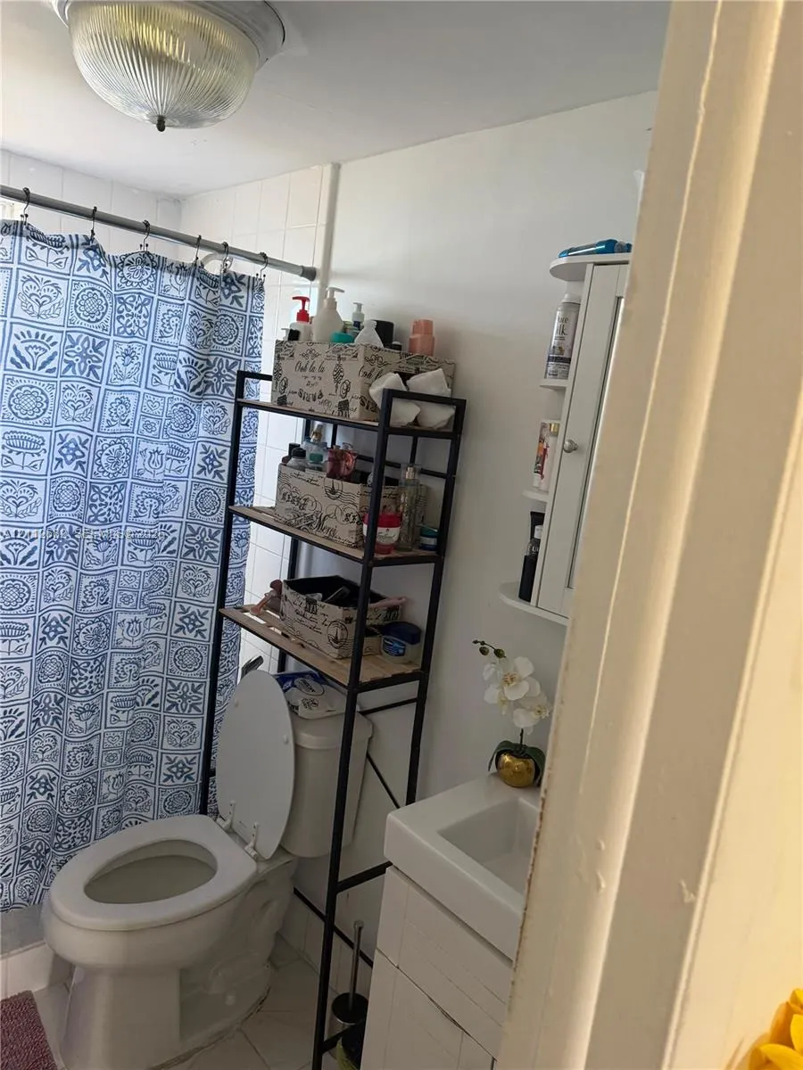1655 W 44th Place #435