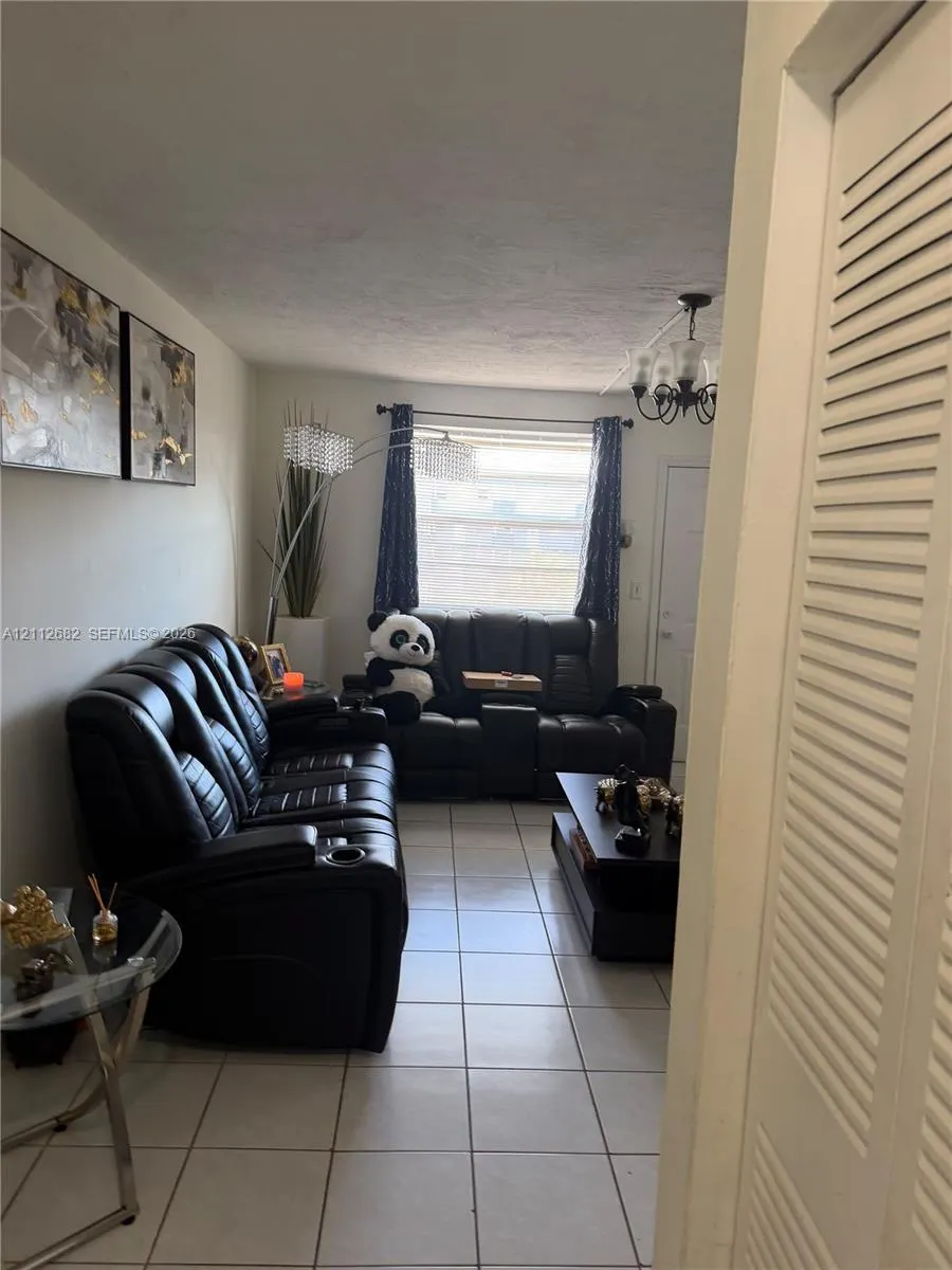 1655 W 44th Place #435