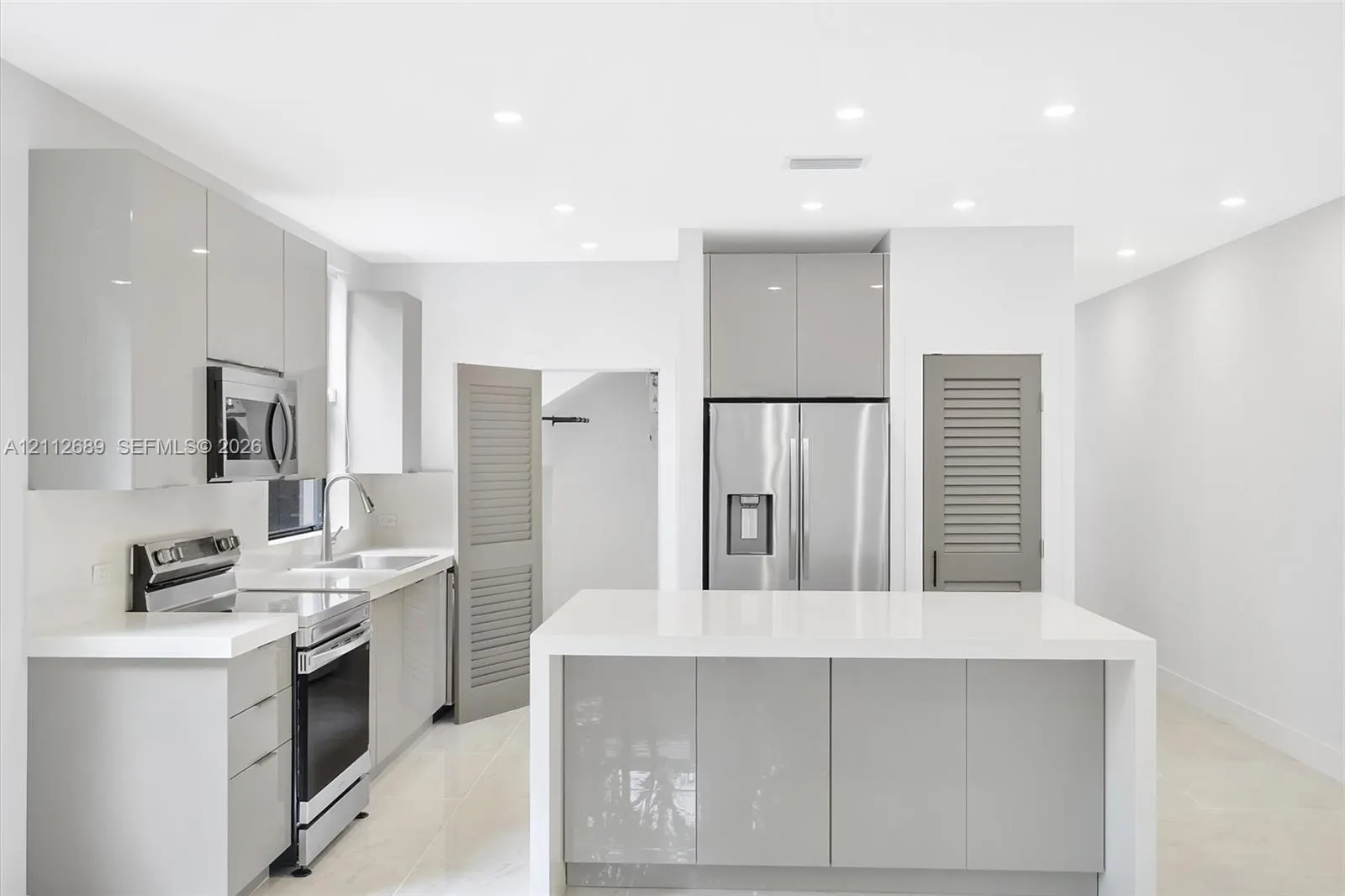 2889 SW 33rd Avenue #2889