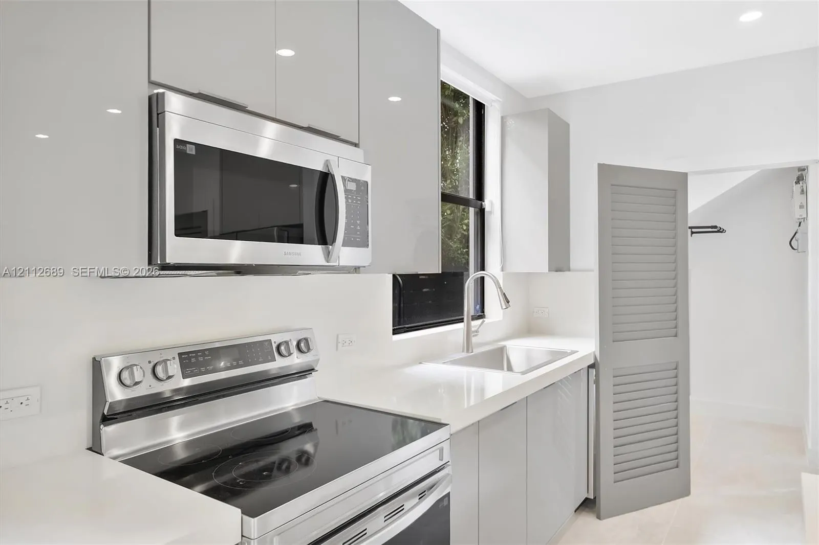 2889 SW 33rd Avenue #2889