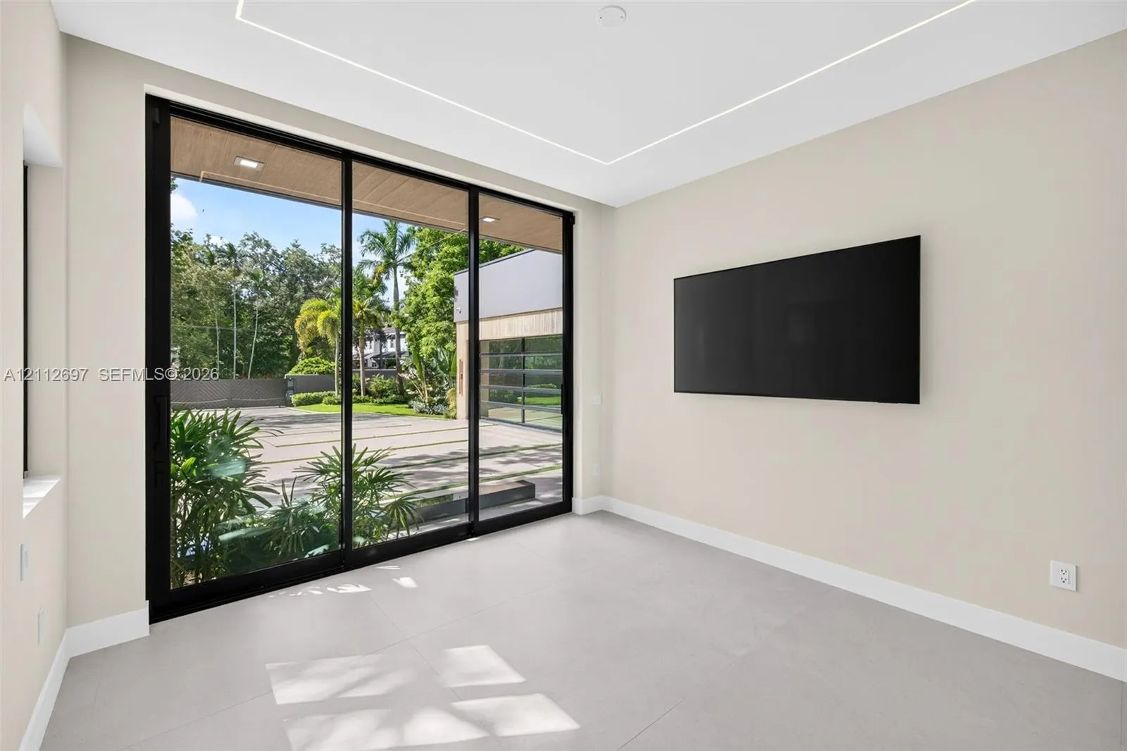 700 SW 12th Avenue