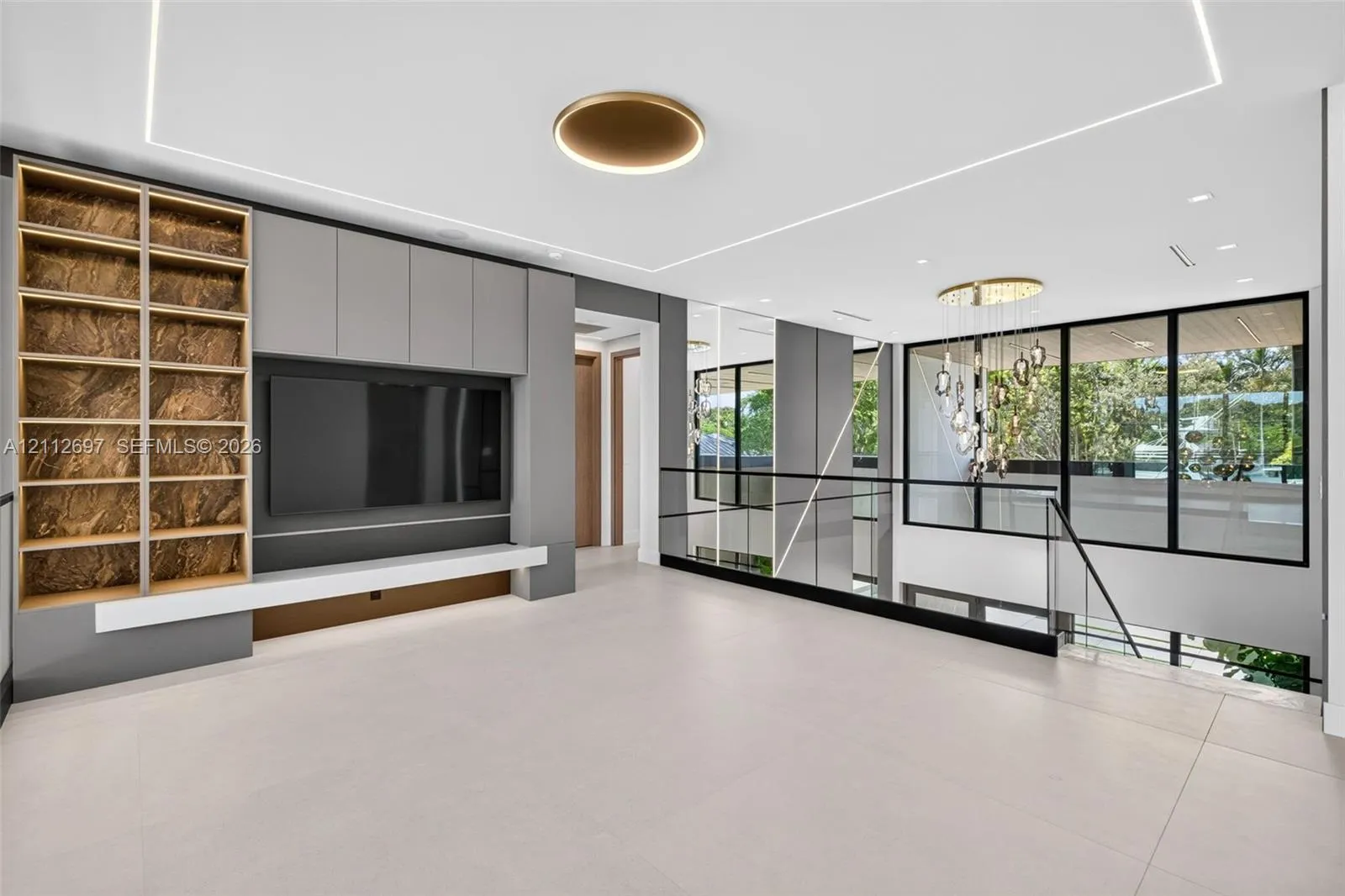 700 SW 12th Avenue