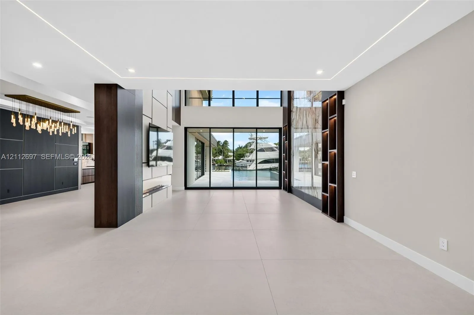 700 SW 12th Avenue