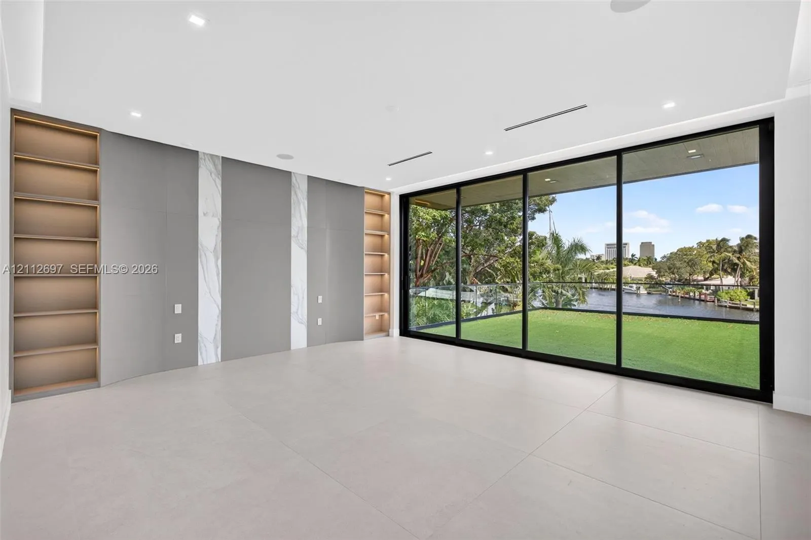 700 SW 12th Avenue